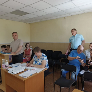 Кадры, ГСМ, суды. Что не так с “Прогрессом” Артемовские депутаты вернулись к главным проблемам жизненно важного коммунального предприятия 